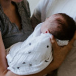 低月齢赤ちゃん寝かしつけの試行錯誤。やはり「おくるみ」重要？！